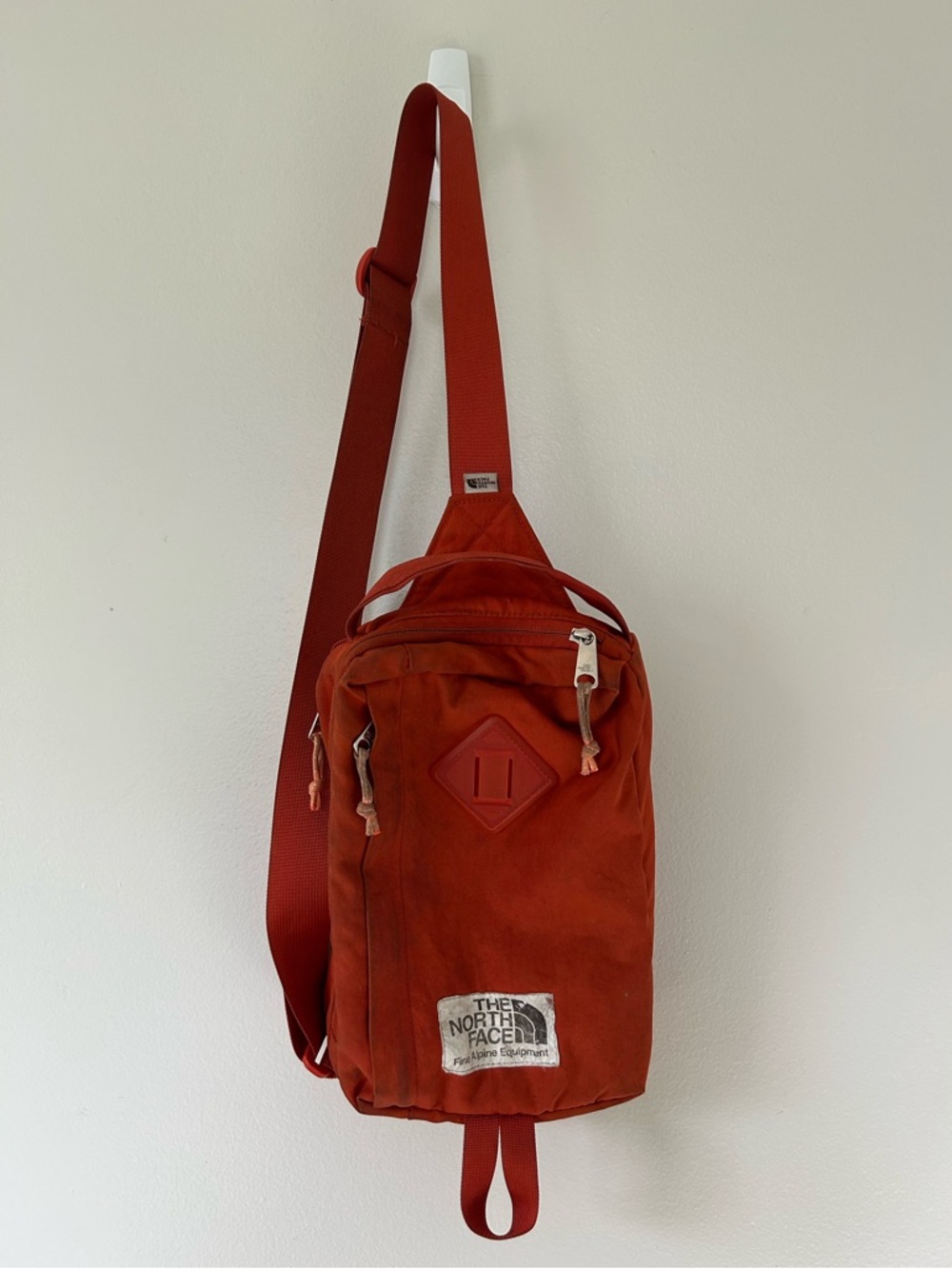 The North Face Berkeley Field Bag (Pre-Loved)